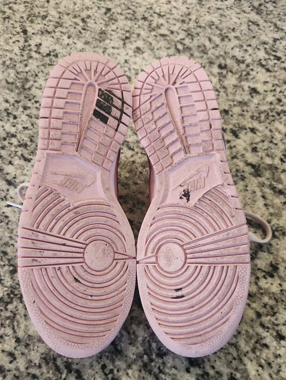 Nike Dunks Triple Pink Sneakers